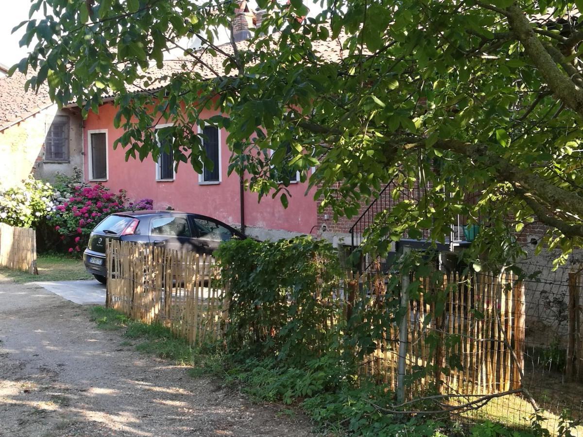 A Romantic Suite In The Countryside Near Torino Pecetto Exterior foto