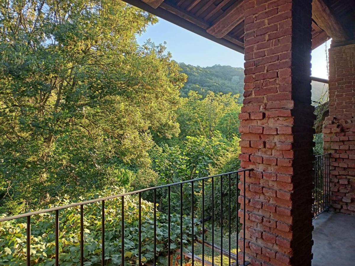 A Romantic Suite In The Countryside Near Torino Pecetto Exterior foto